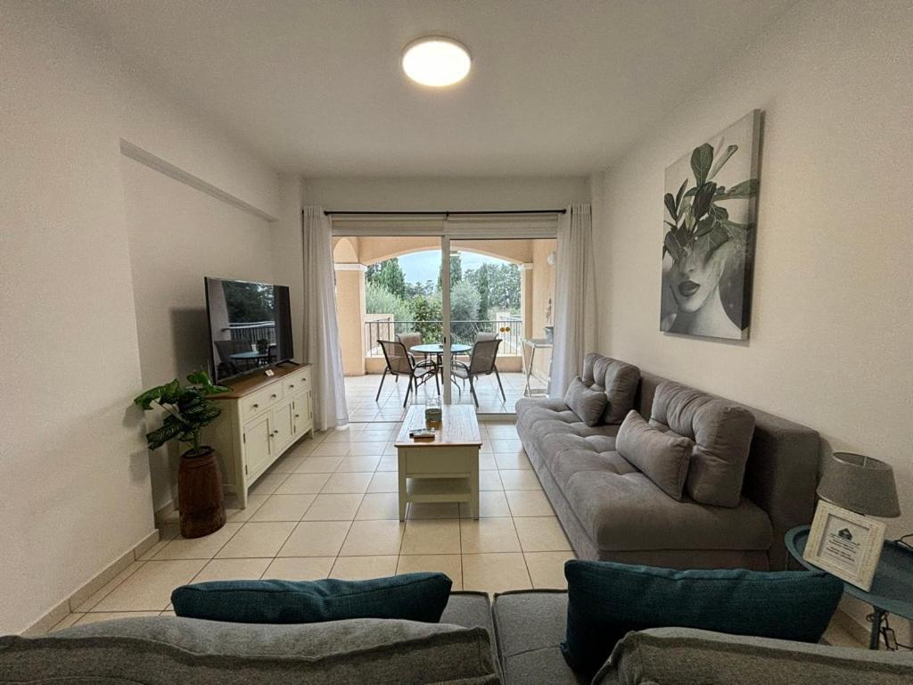 Cozy Apartment In Paphos Beautiful Complex Esterno foto