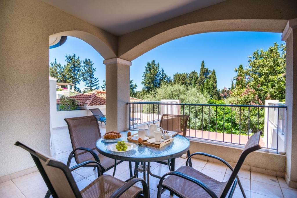 Cozy Apartment In Paphos Beautiful Complex Esterno foto
